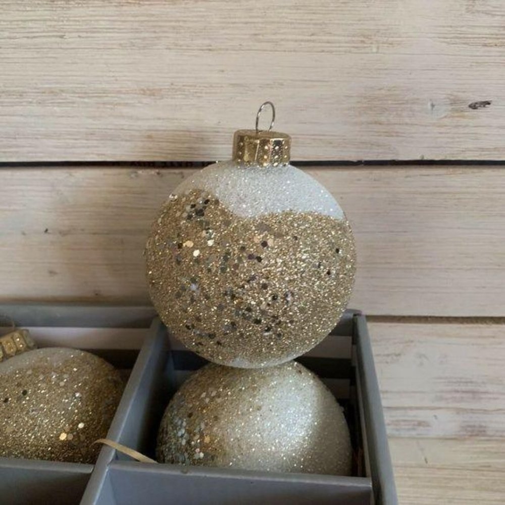 Kugel Style White & Gold Glass Christmas O…